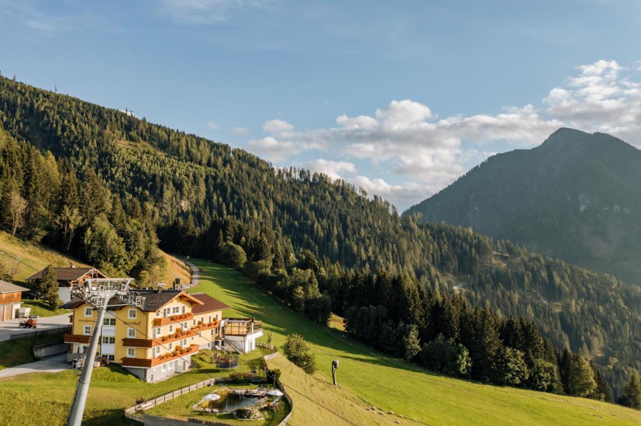 Alpendorf Hotel Stern Sankt Johann im Pongau Exterior photo